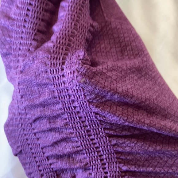 2 Lululemon Capri leggings. - Picture 4 of 6